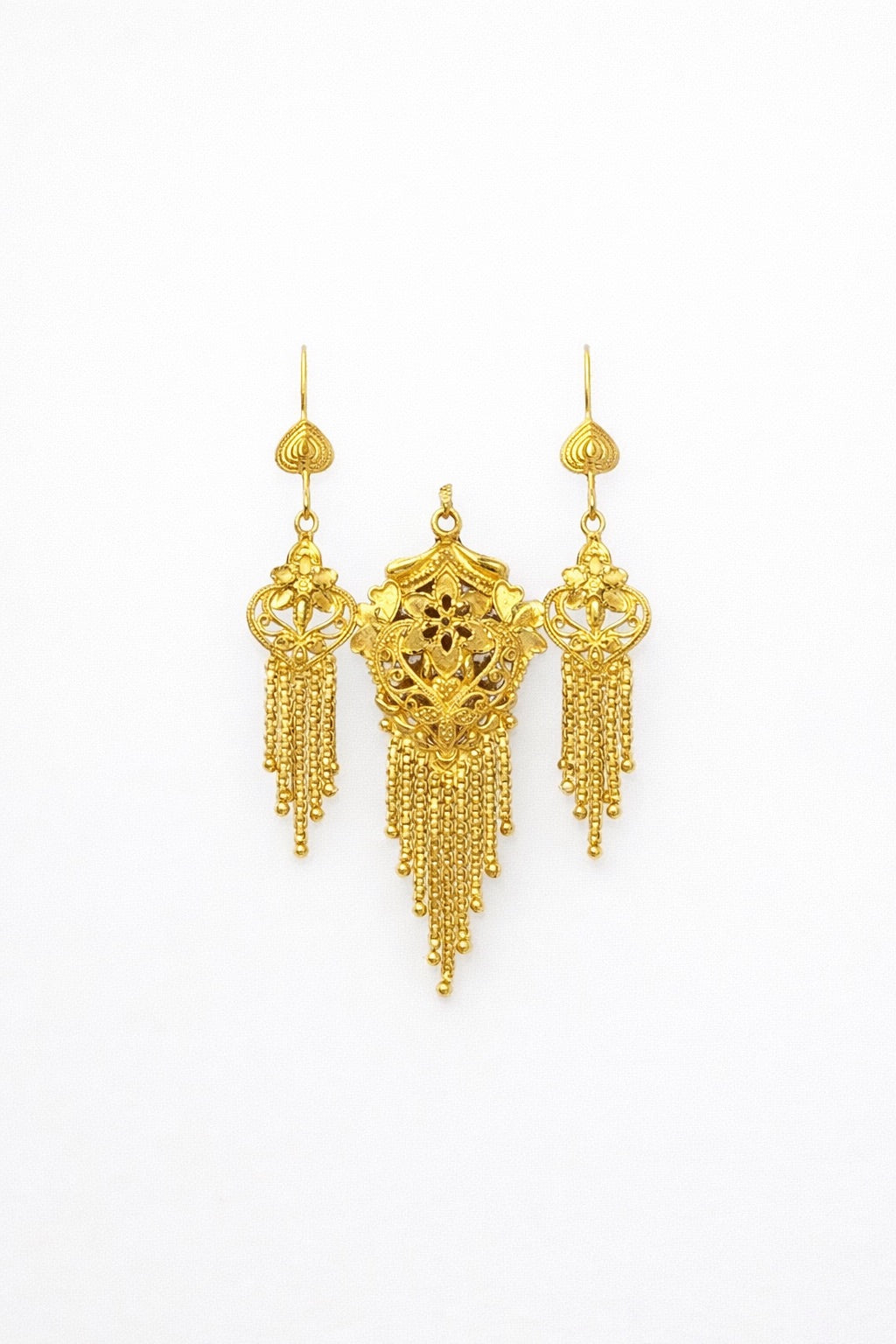 Boucles d’Oreilles Plaqué Or avec Pendentif Assorti