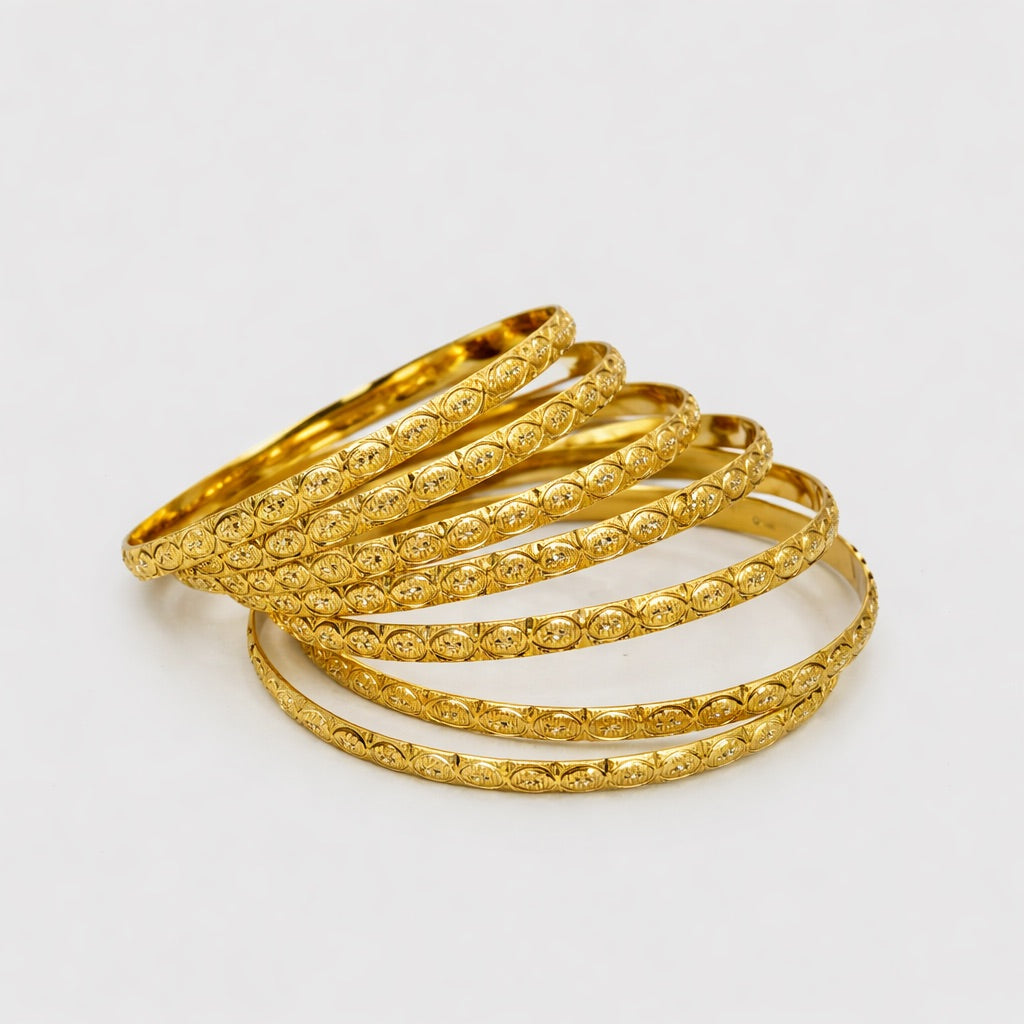 Lot de 8 Bracelets Plaqué Or avec Motifs Gravés – Style Traditionnel Intemporel