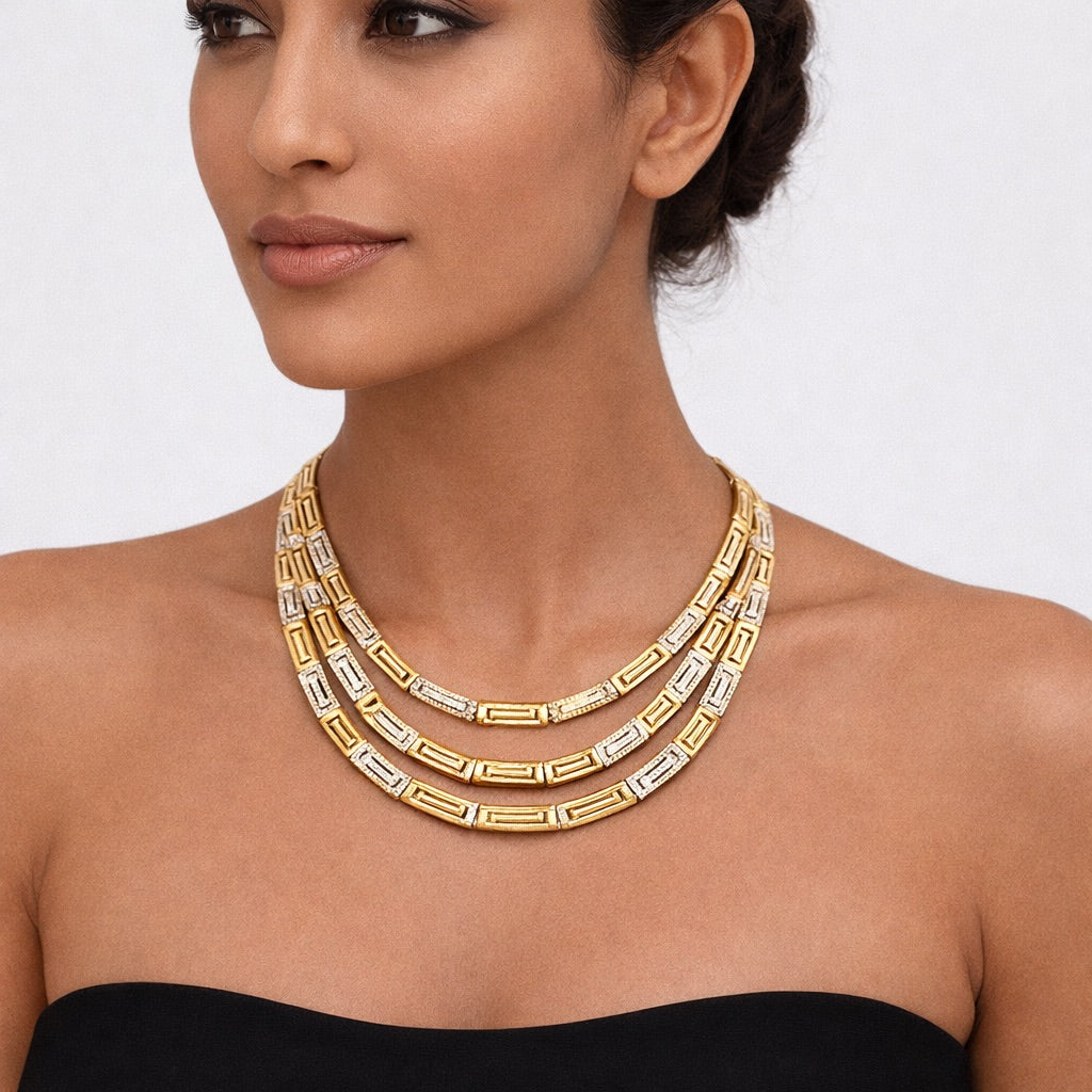 Parure Plaqué Or Élégante avec Collier, Bracelet, Bague et Boucles d’Oreilles – Design Rectangulaire Raffiné