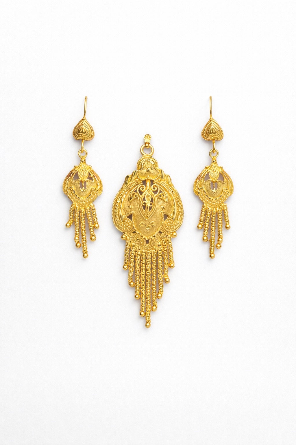 Boucles d’Oreilles Plaqué Or avec Pendentif Assorti