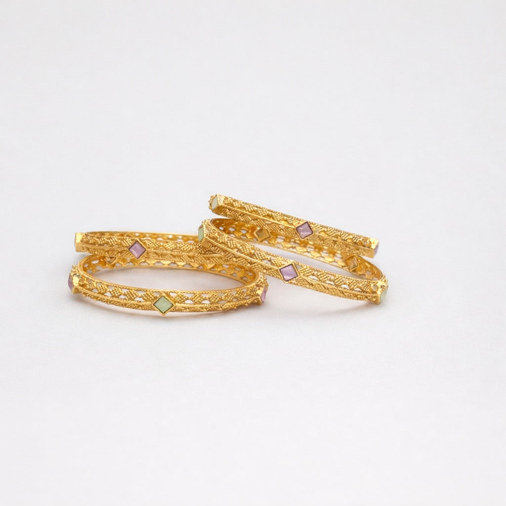 Lot de 4 Bracelets Indiens Fins Plaqué Or avec Pierres Couleur Pastel