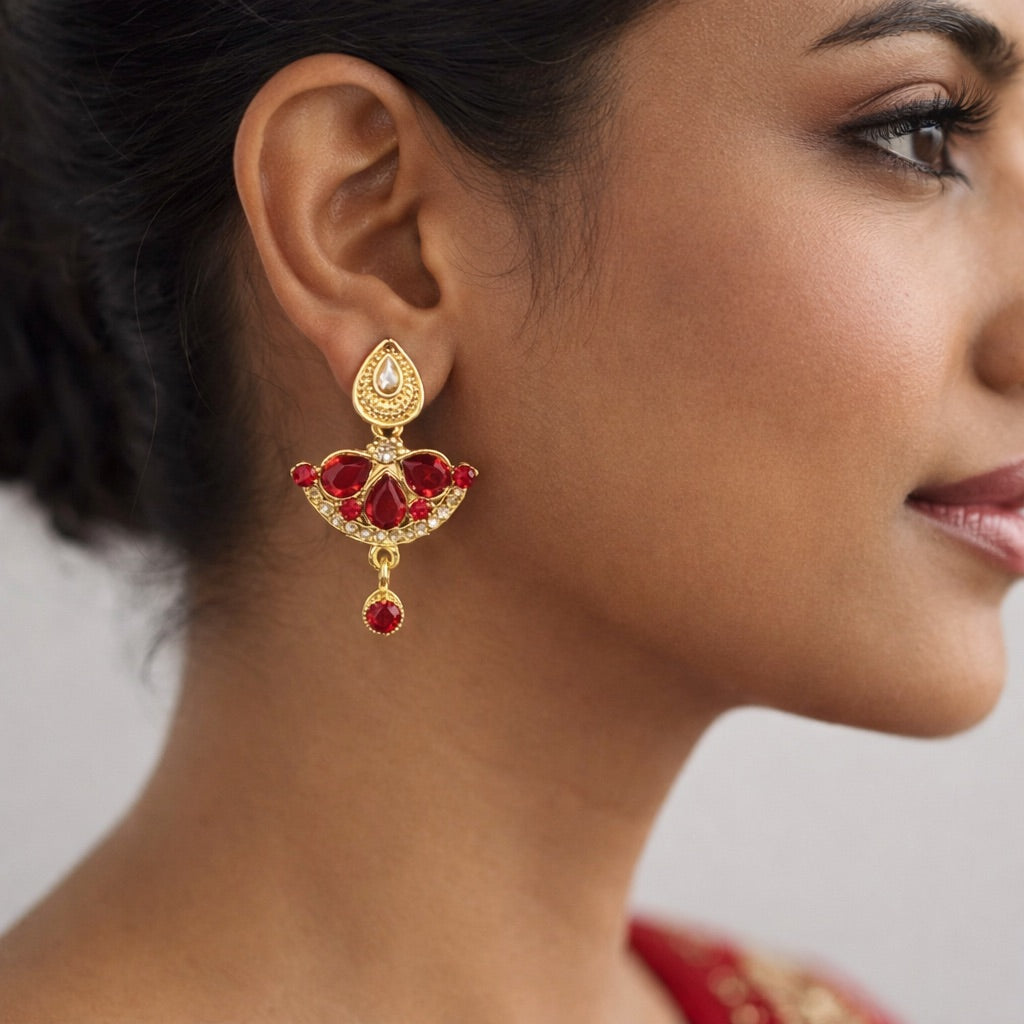 Parure Complète Doré avec Bijou de Tête, Collier et Boucles d’Oreilles Ornés de Pierres Colorés