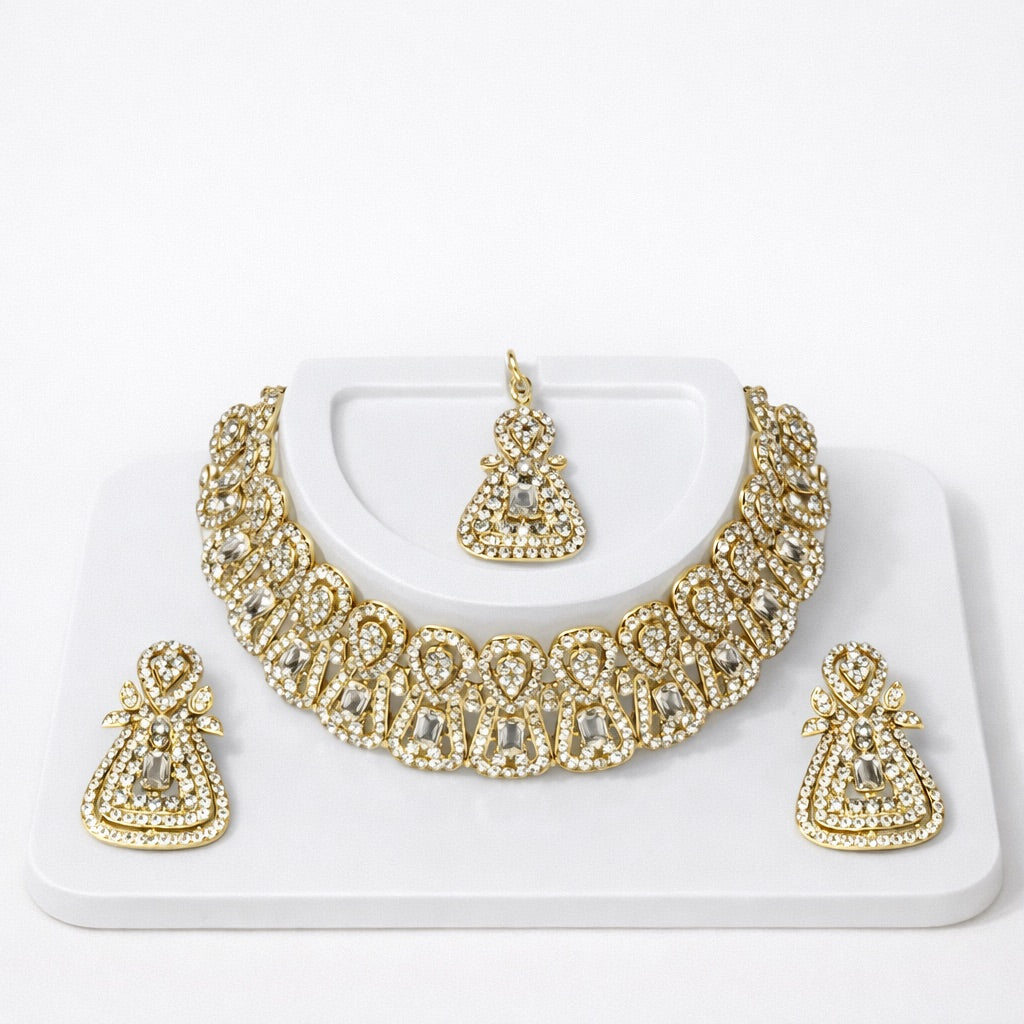 Parure Doré Complète avec Bijou de Tête, Collier et Boucles d’Oreilles Ornés de Pierres Colorés