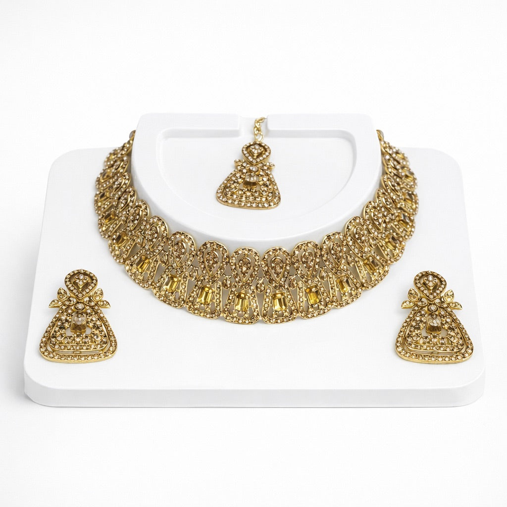 Parure Doré Complète avec Bijou de Tête, Collier et Boucles d’Oreilles Ornés de Pierres Colorés