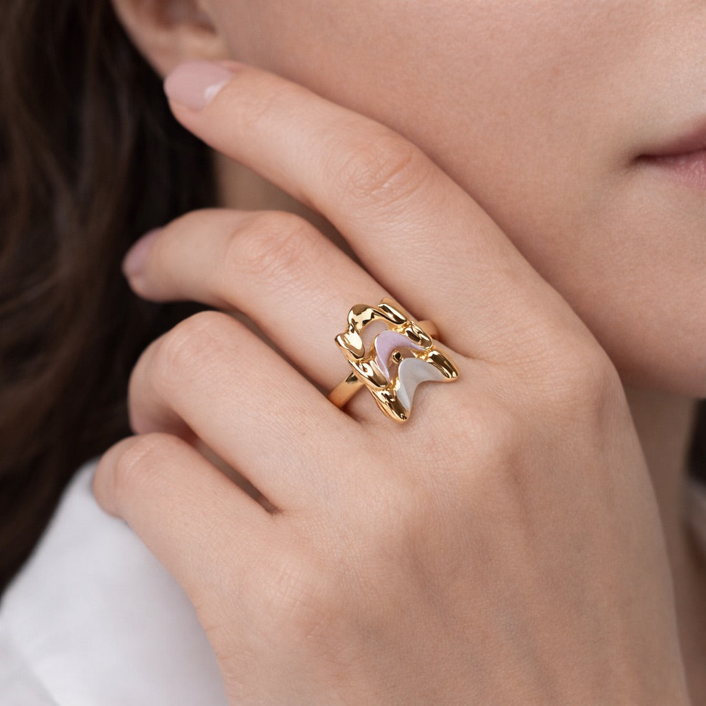 Parure Complète Dorée avec Collier, Bracelet, Bague et Boucles d’Oreilles Motif Nacré - 3 Couleurs (Argenté, Doré, Rosé)