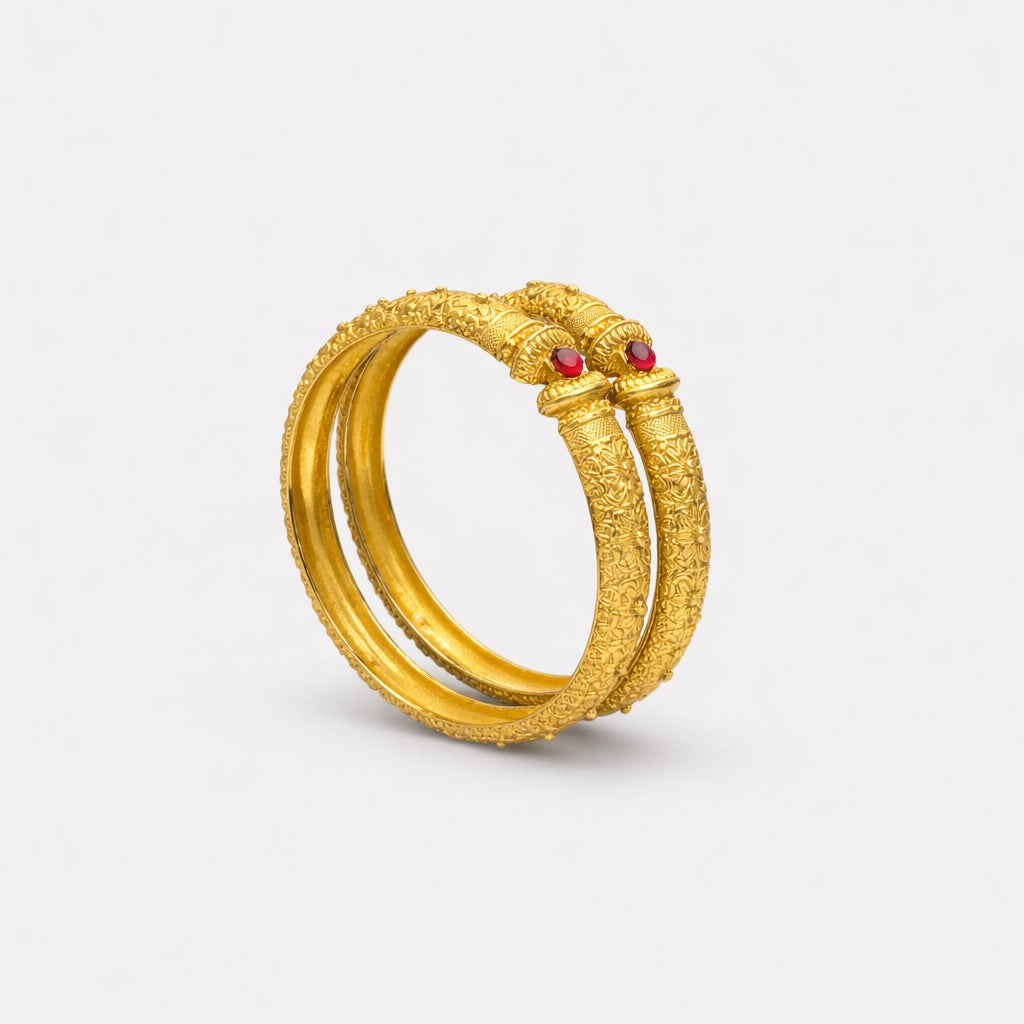 Lot de 2 Bracelets Plaqué Or à ornements avec Pierre Rouge