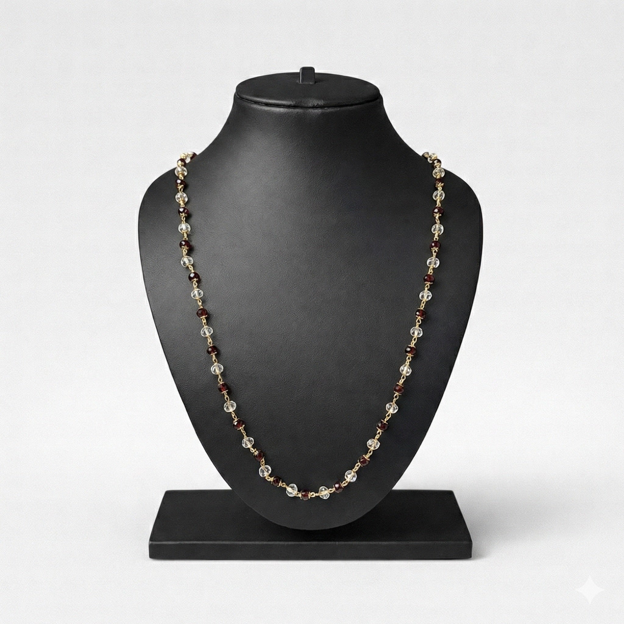 Collier Fin Doré avec Perles Décoratives de Différentes Couleurs